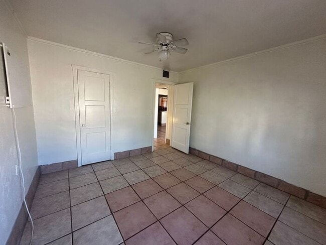 Foto del edificio - 1425 N 85th Pl