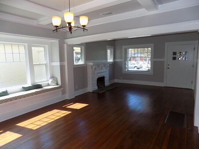 Foto del edificio - 3 Bedroom/2 Bathroom Craftsman | Master wi...