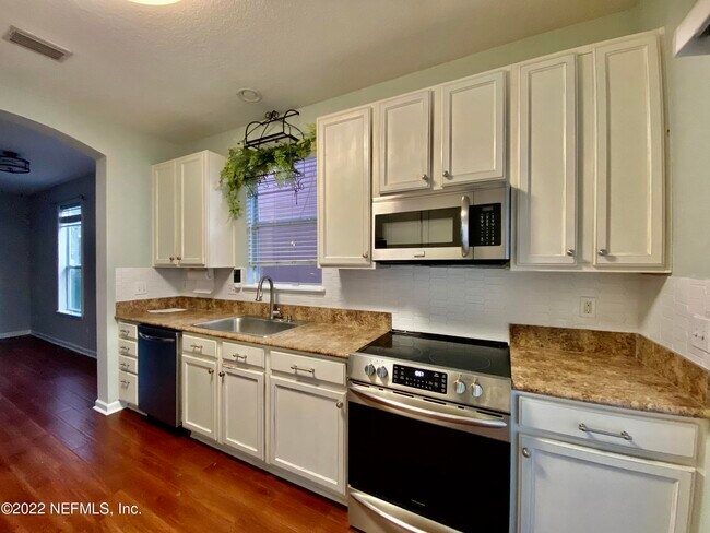 Building Photo - 5820 Parkstone Crossing Dr