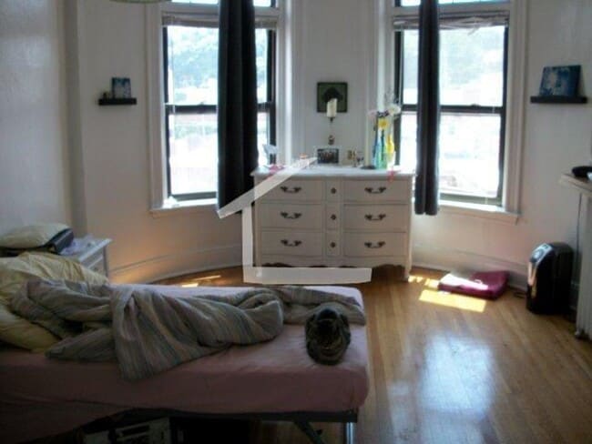 Building Photo - Massive Apt w 2 full baths near B, C and D T stops (Cleveland Circle)
