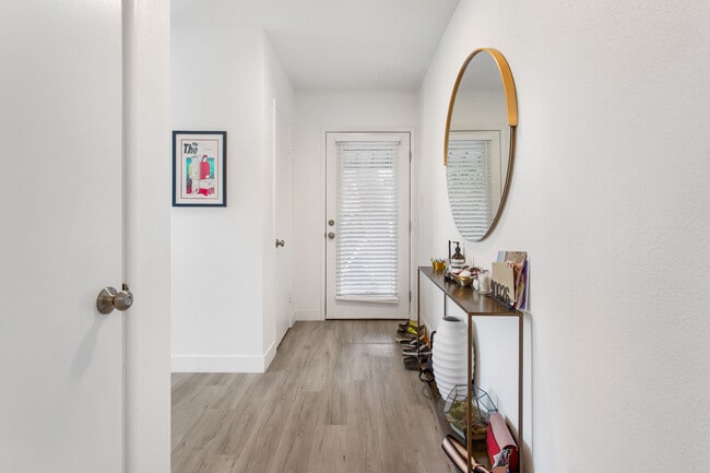 Entry - 1724 Rotary Dr