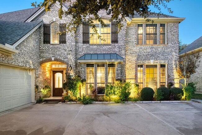 Foto del edificio - 1800 Bluffwood Pl