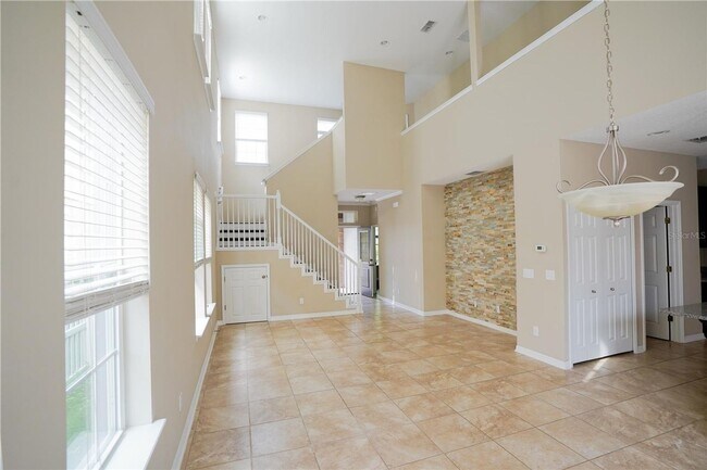 Foto del edificio - Beautiful 4BR/3.5BA Home with Dual Primary Suites in Harmony for Rent!