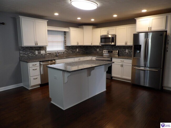 Foto del edificio - 96 Boone Trce