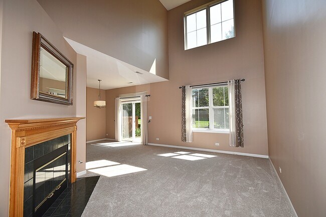 Foto del edificio - 312 Fairmont Ct