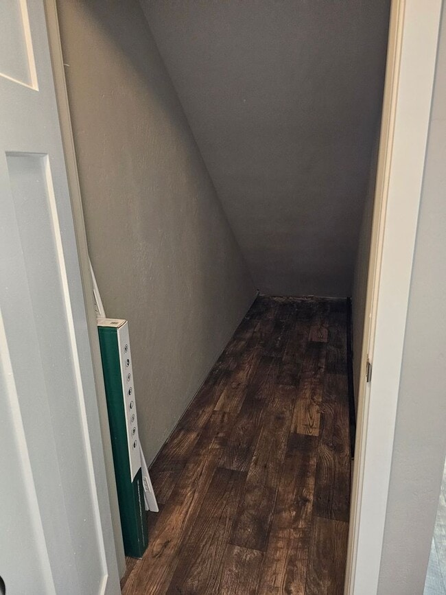 Building Photo - Cute 3 Bedroom 2.5 bath Townhome for Rent ...
