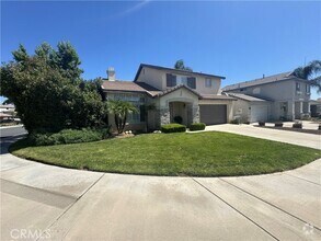 Building Photo - 1402 Sutherland Dr