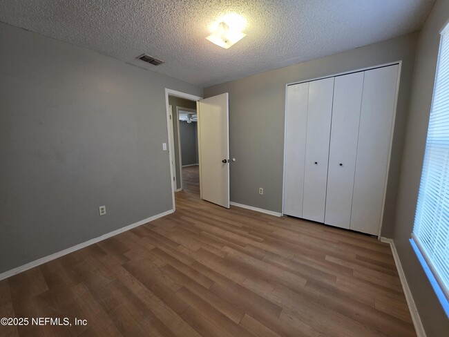 Building Photo - 2709 Julie Ln