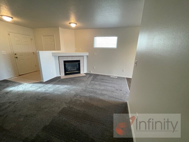 Foto del edificio - 5047 NE Candlewood Pl