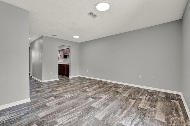 Foto del edificio - ****Beautiful 2 Bedroom 1.5 Bath in Orange...