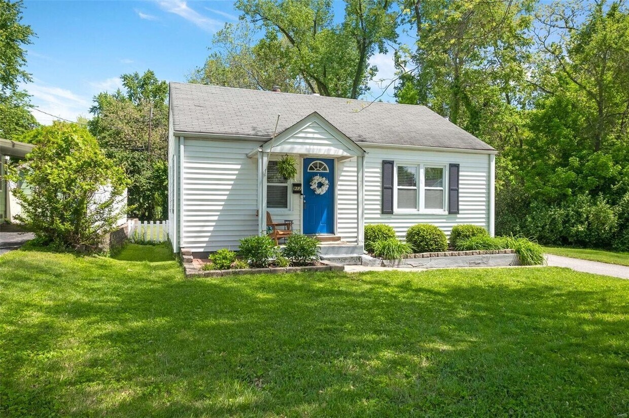 Primary Photo - 912 Perry St