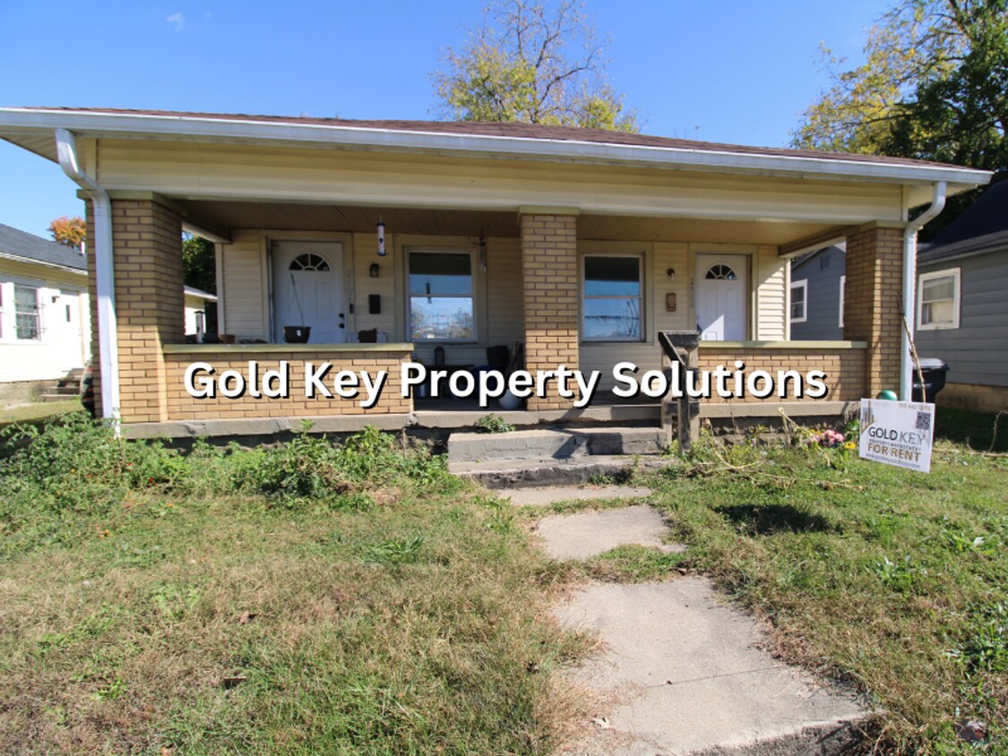 Foto principal - Cute 1 BR Duplex with Dining Room and Cove...