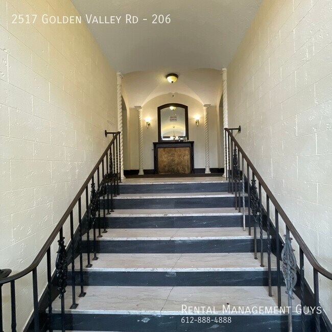 Building Photo - Spacious 2 Bedroom! Section 8 Welcome!