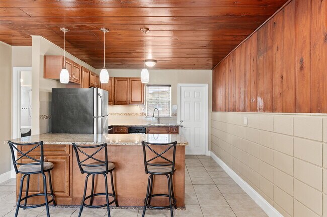 Foto del edificio - 327 Lee Ave