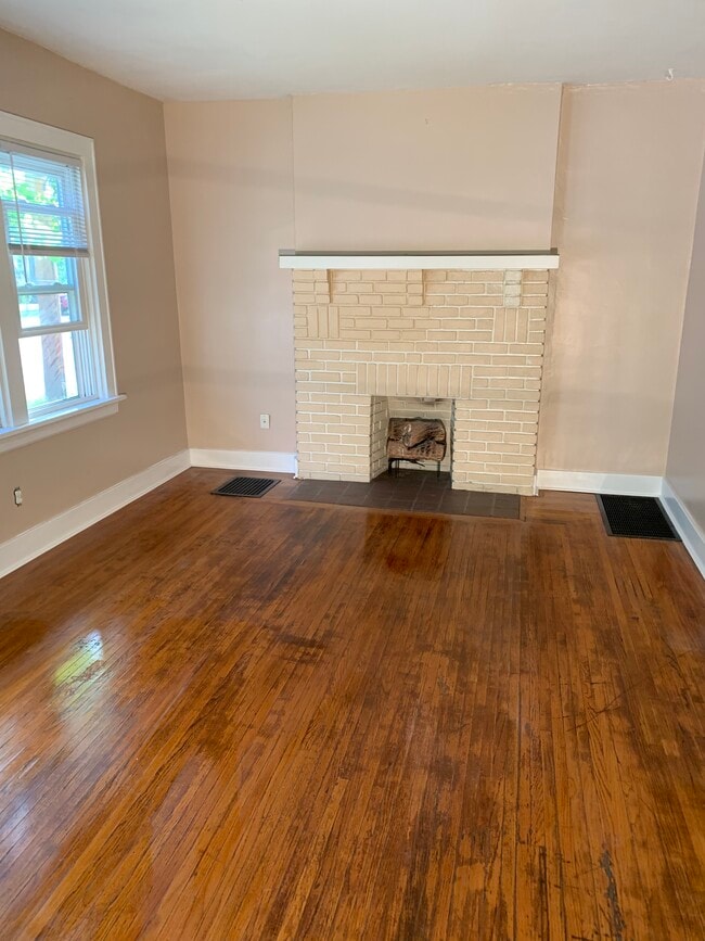 Building Photo - 3260 Berwyn Pl