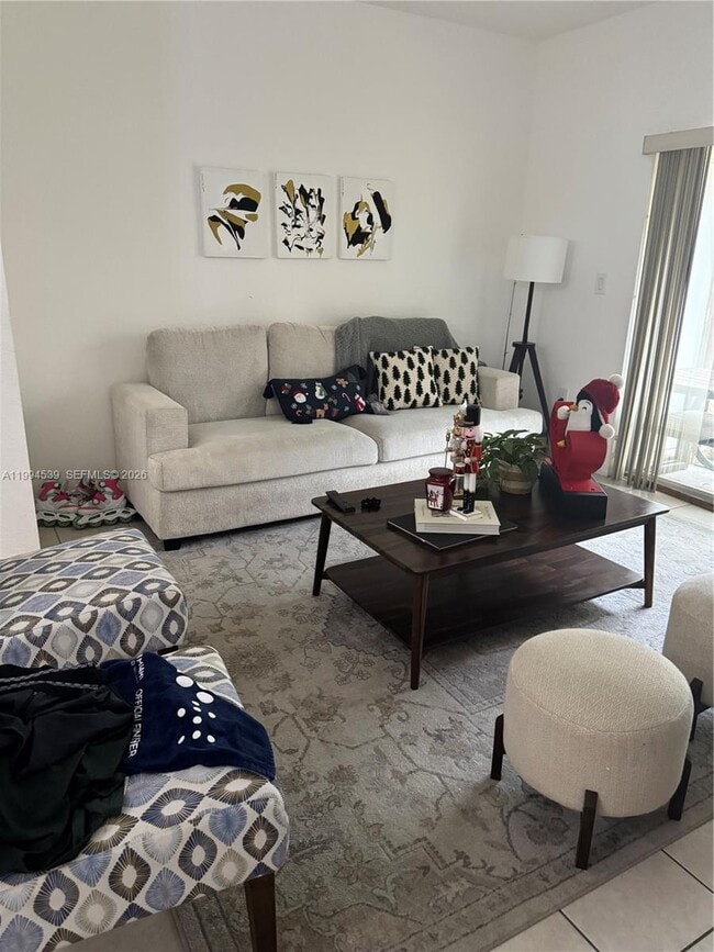 Foto del edificio - 5755 NW 115th Ct