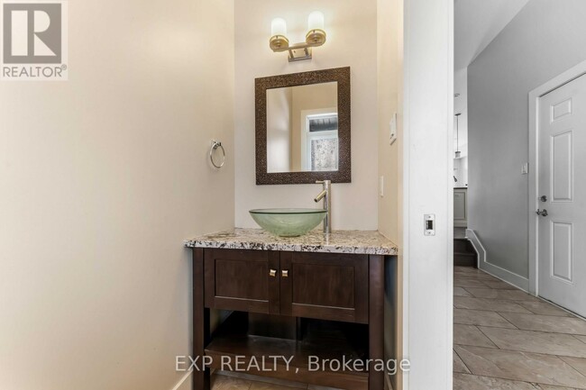 Building Photo - 152 Rivington St