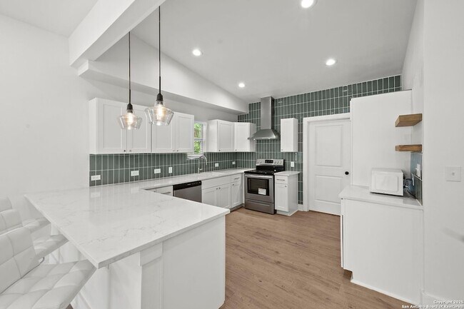 Foto del edificio - 725 Westfall Ave