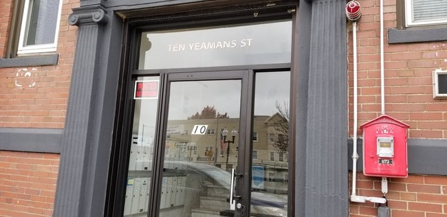 Front entrance - 10 Yeamans St