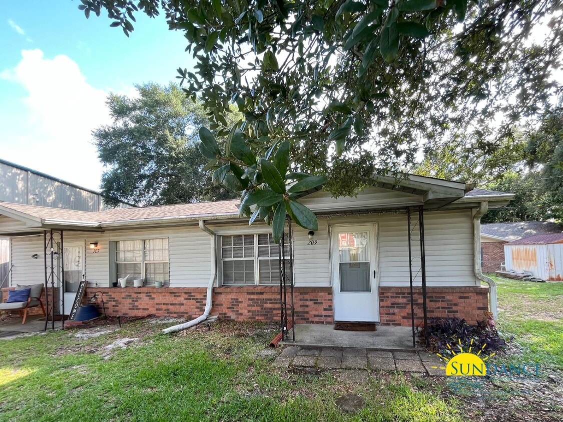 Primary Photo - Quaint 1 Bedroom Unit in Niceville