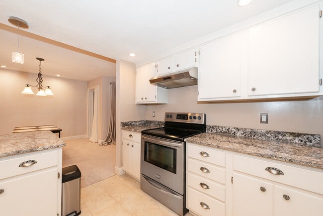 Kitchen - 1100 Salem St