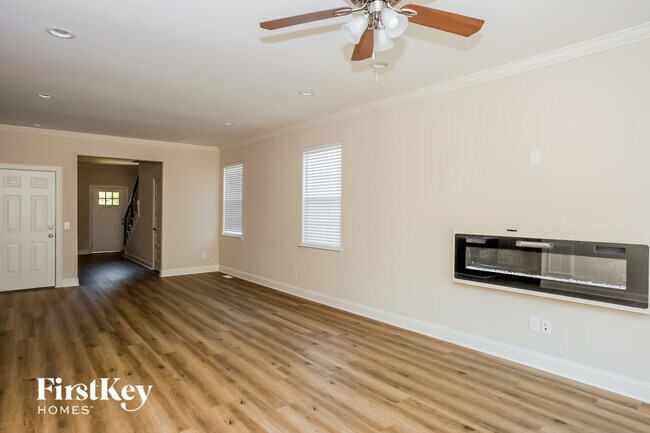 Building Photo - 1254 Pless St NW