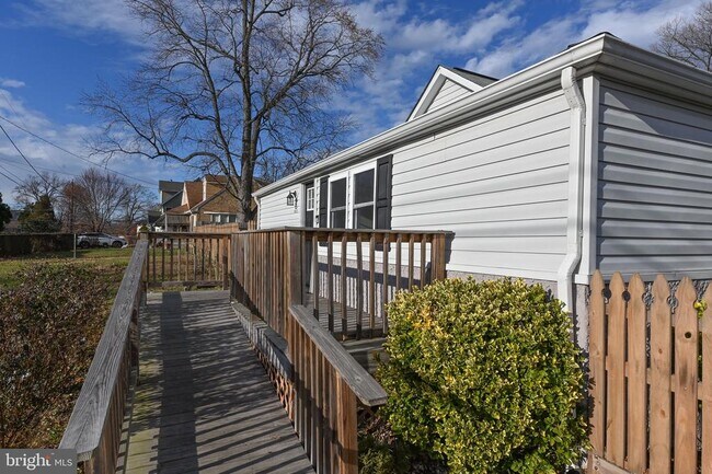 Foto del edificio - 1615 Grange Rd