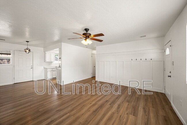 Building Photo - 8430 E Sommer Dr