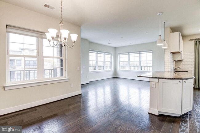 Foto del edificio - 9523 Bastille St