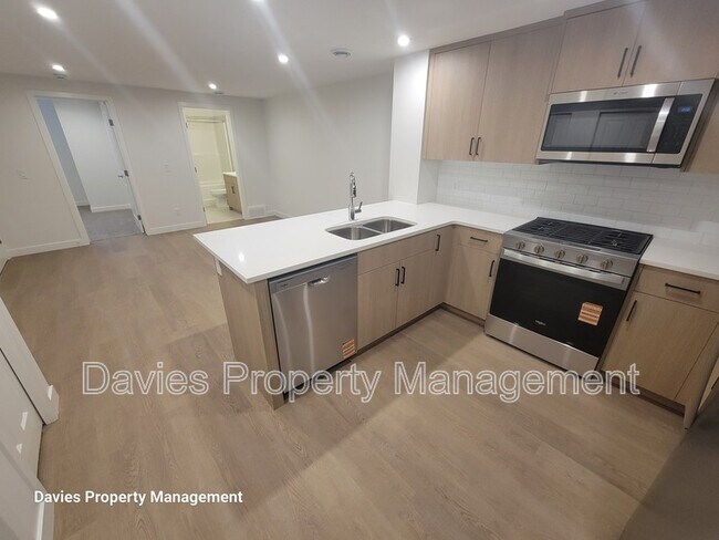 Photo du bâtiment - 2222 Muckleplum Cres SW