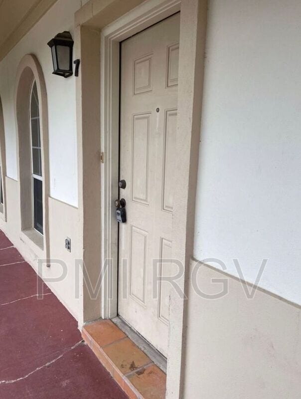 Building Photo - 608 Buena Vista Dr