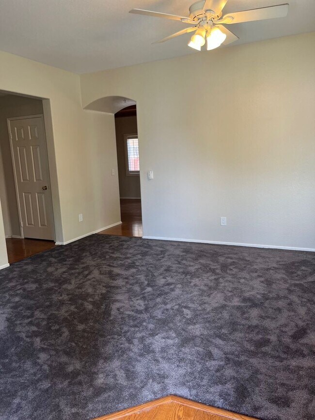 Foto del edificio - 3 Bedroom 2 1/2 bath Murrieta Townhome