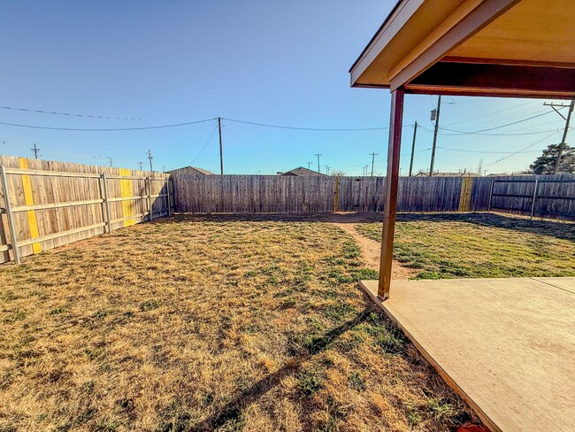 Foto del edificio - 3 Bedroom Home In Lubbock ISD!