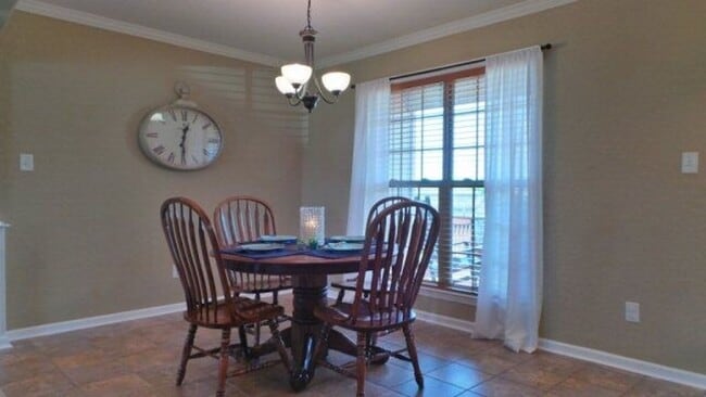 Foto del edificio - Modern Elegance Meets Spacious Comfort: 4B...