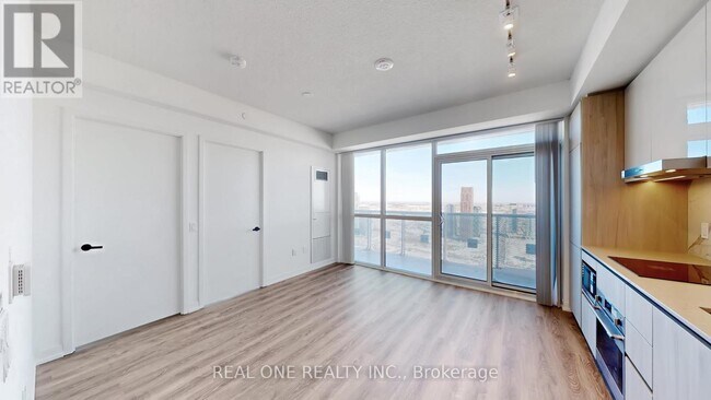 Photo du bâtiment - 8 Interchange Wy