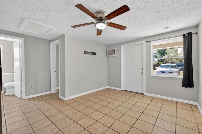 Foto del edificio - 6401 31st St N