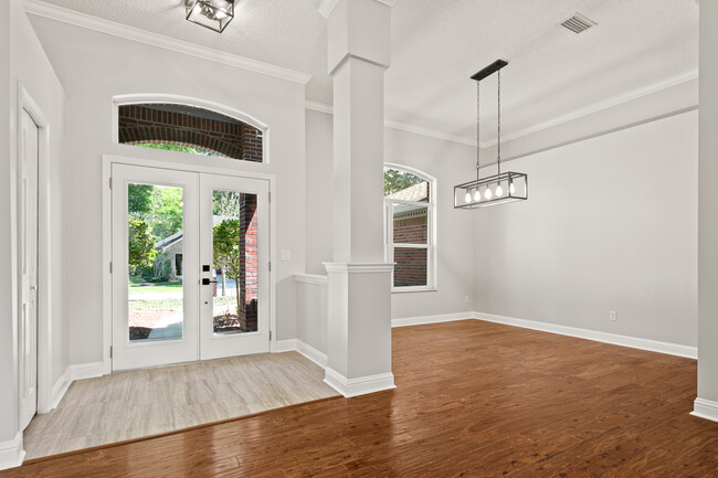 Building Photo - 2308 Covington Creek Dr W