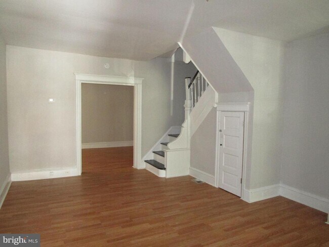 Building Photo - 1308 W Rockland St