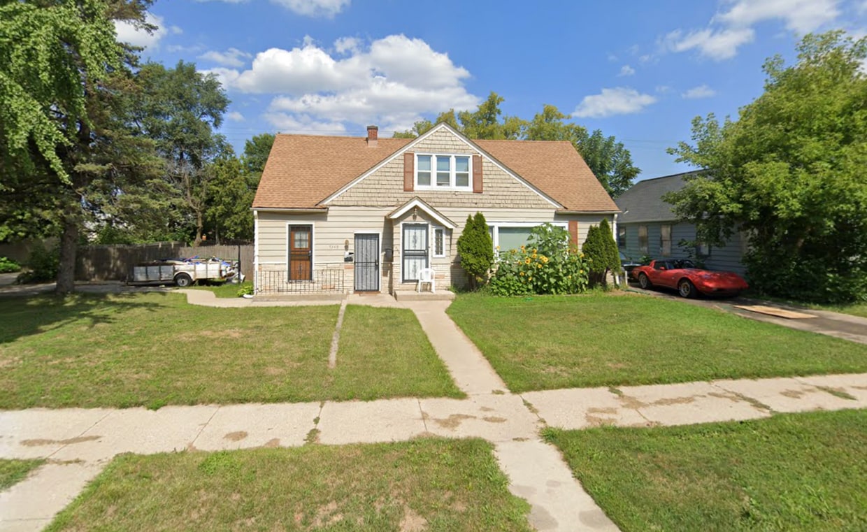 Primary Photo - 7348-7348A W Medford Ave