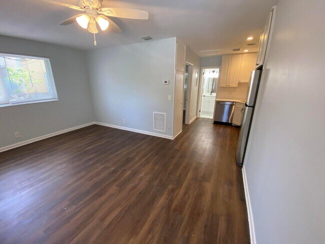 Foto del edificio - 338 Walton Blvd