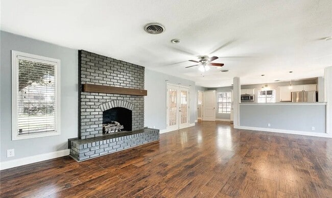 Building Photo - 3106 Hickory Rd
