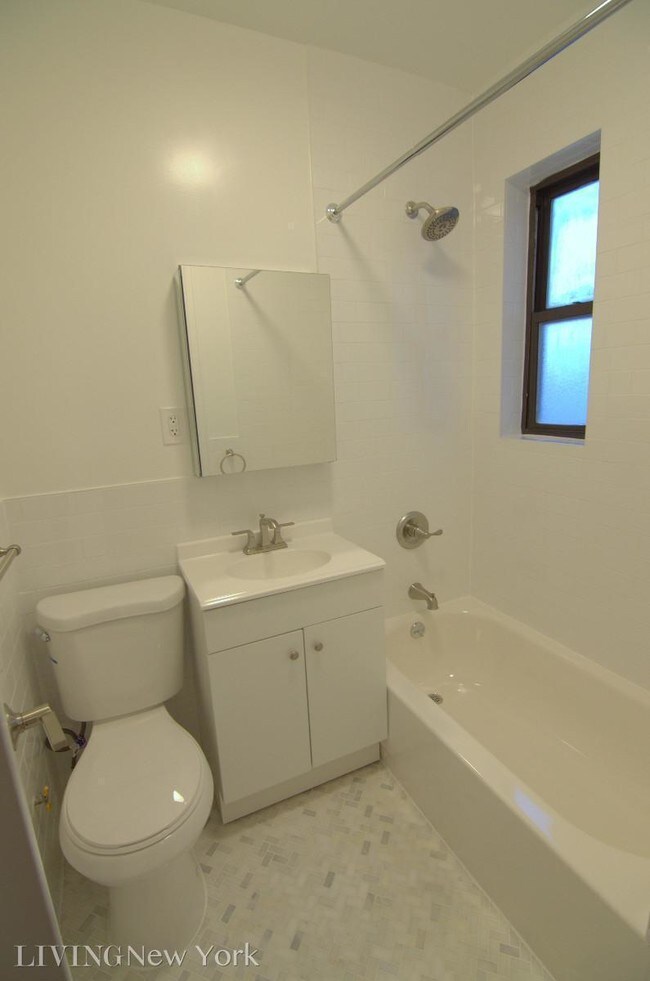 Foto del edificio - 4145 52nd St