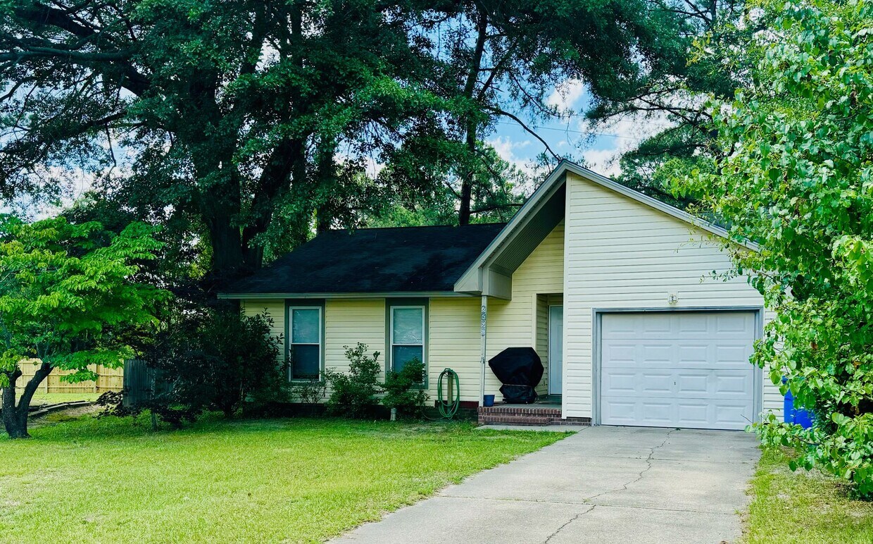 Primary Photo - 3 Bedroom in Jack Britt