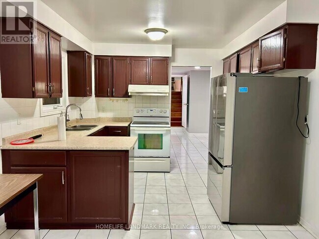 Photo du bâtiment - 5235 Astwell Ave