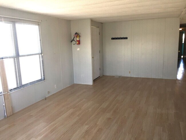 Foto del edificio - 3 bedroom double wide in Spring Creek