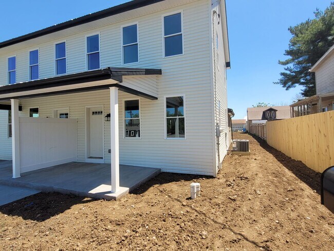 Foto del edificio - Newly renovated 3 bedroom Townhome - Gordonville