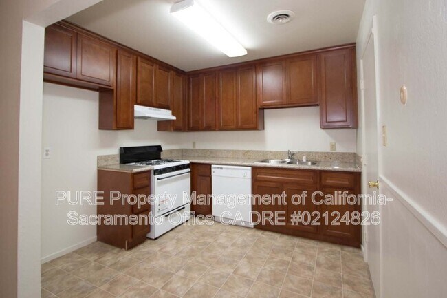 Foto del edificio - 300 Montrose Dr