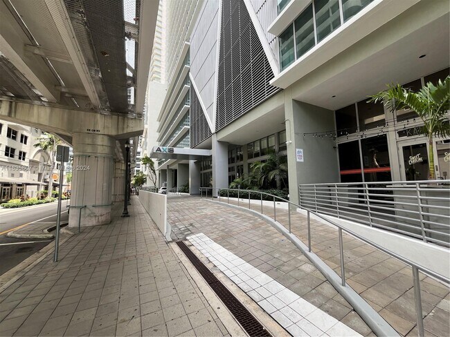 Foto del edificio - 1111 SW 1st Ave