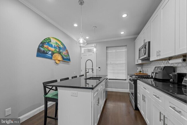 Foto del edificio - 902 N Milton Ave