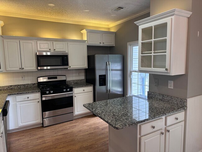 Foto del edificio - 3 Bedroom Marietta Townhome
